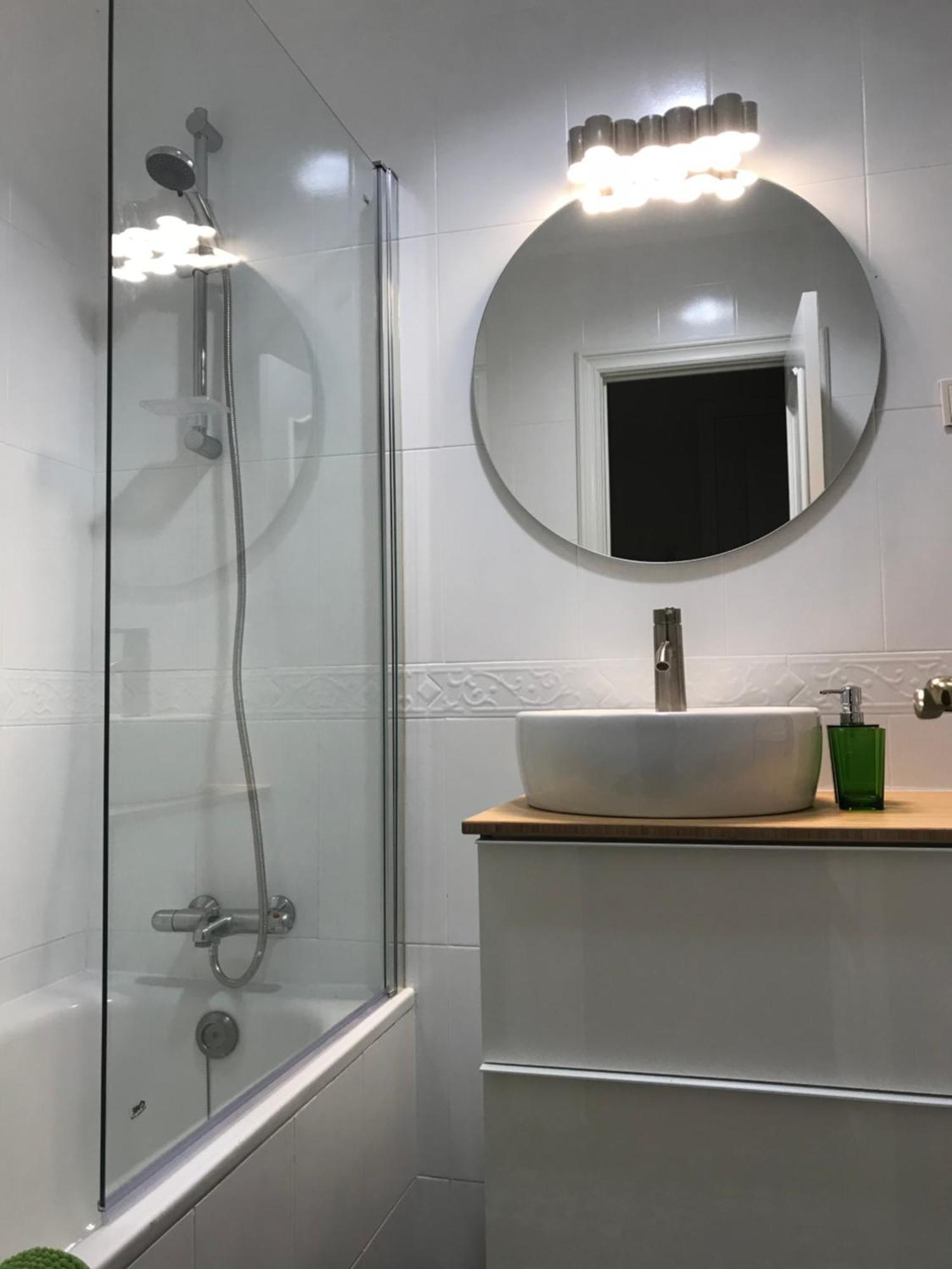 Ferienwohnung Fika Flat Casco Viejo Parking 15Euro X Dia Bilbao Exterior foto